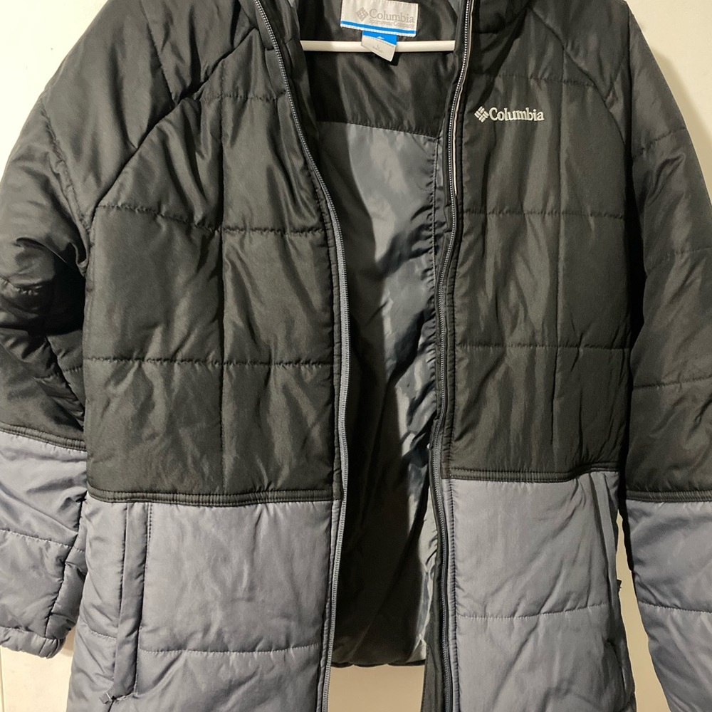 Columbia Two-Tone Black and Gray Jacket